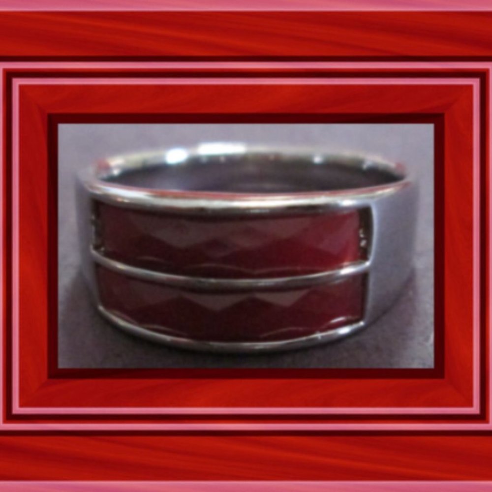 Vintage Silver Tone Band Ring With Red Rhinestones